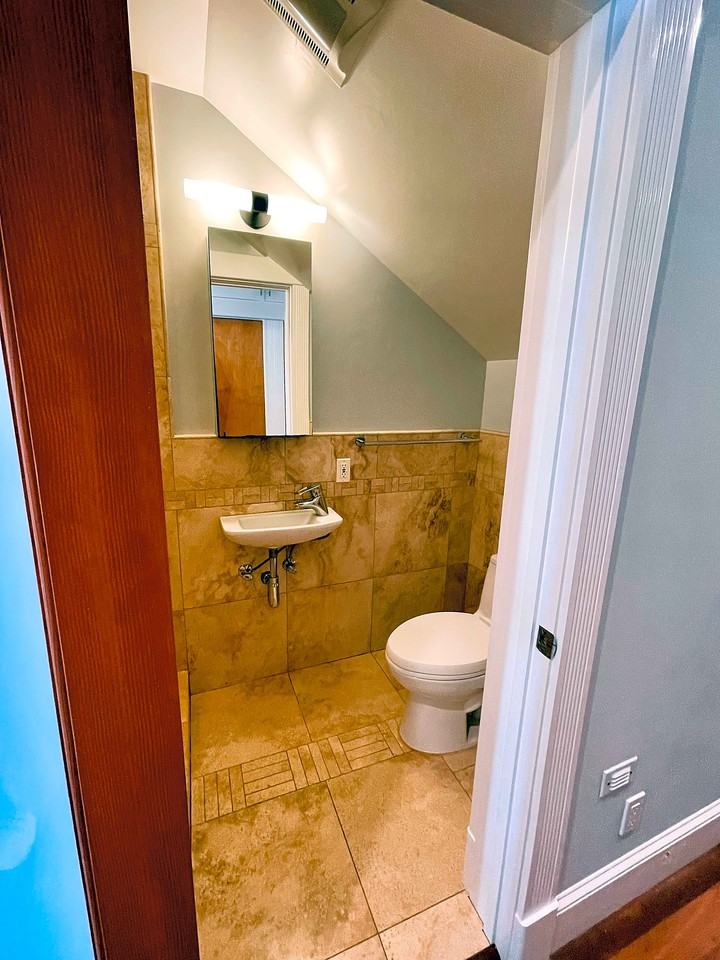 732 Lombard St - Photo 3 of 10