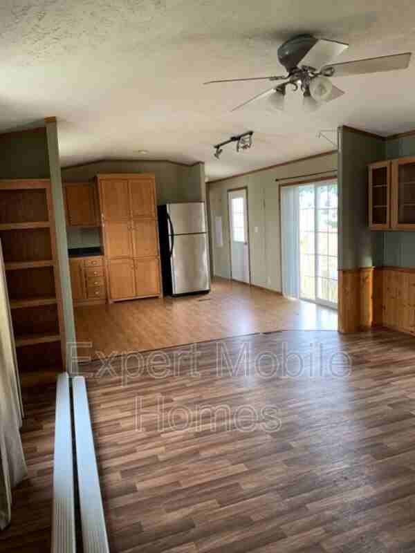 601 Homecroft Ct - Photo 3 of 12