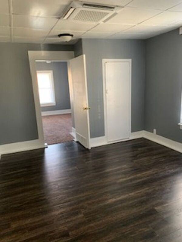 627 S Water St - Photo 2 of 11