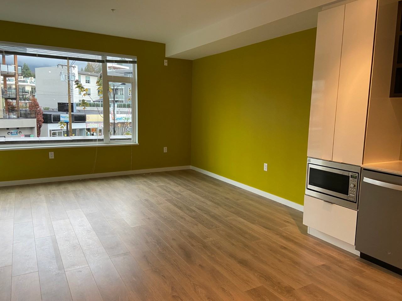 725 Marine Drive #220 - Photo 7 of 31