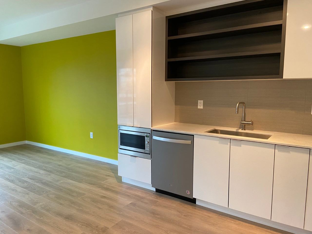 725 Marine Drive #220 - Photo 6 of 31