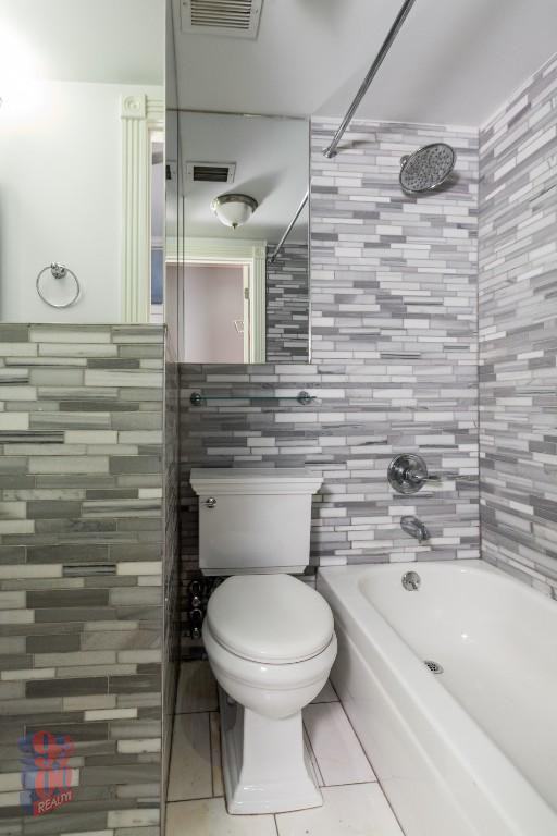 51 Leroy St #4D - Photo 3 of 3