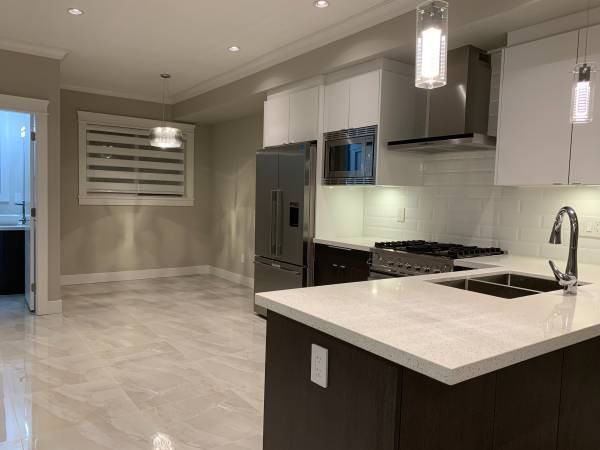 9560 Alexandra Road - Photo 6 of 18