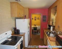 1087 St Clair Ave - Photo 3 of 11