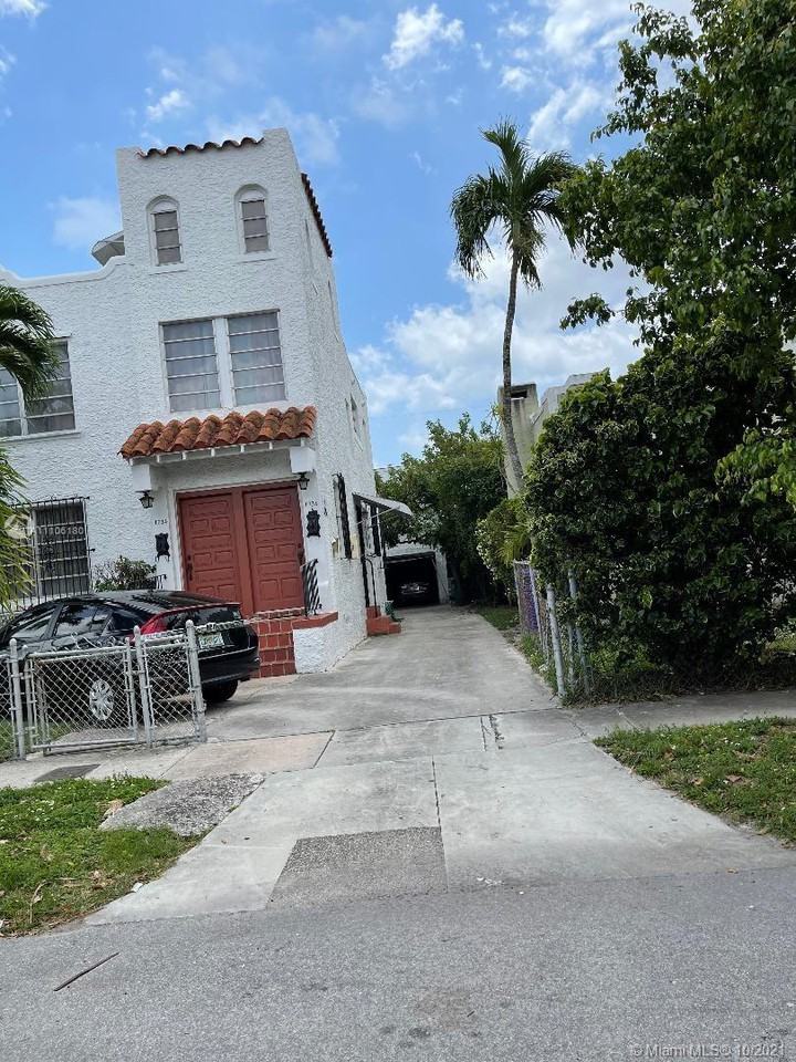 1736 Southwest 9th Street