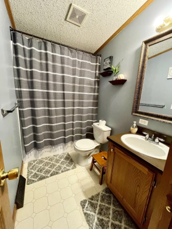 669 Murner Rd - Photo 2 of 13