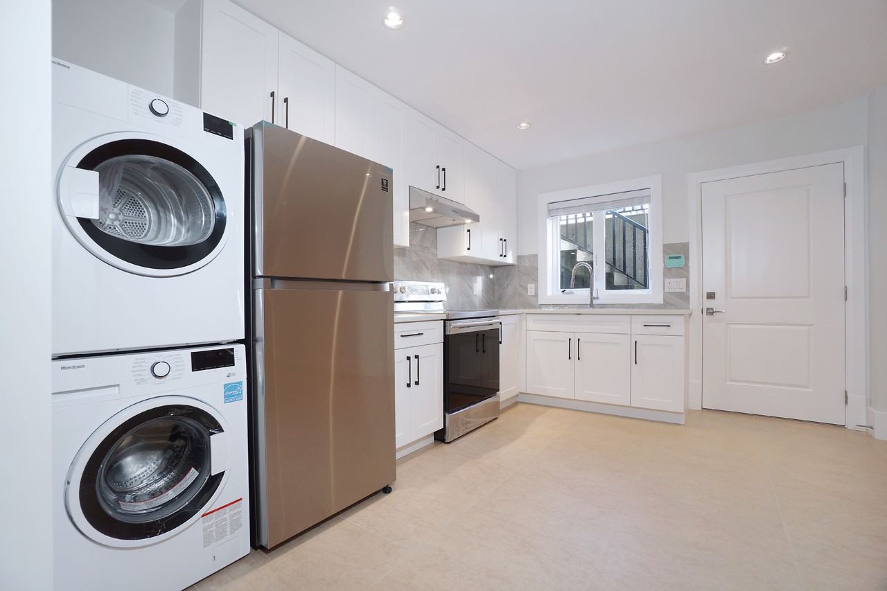 6078 Tyne Street - Photo 6 of 19