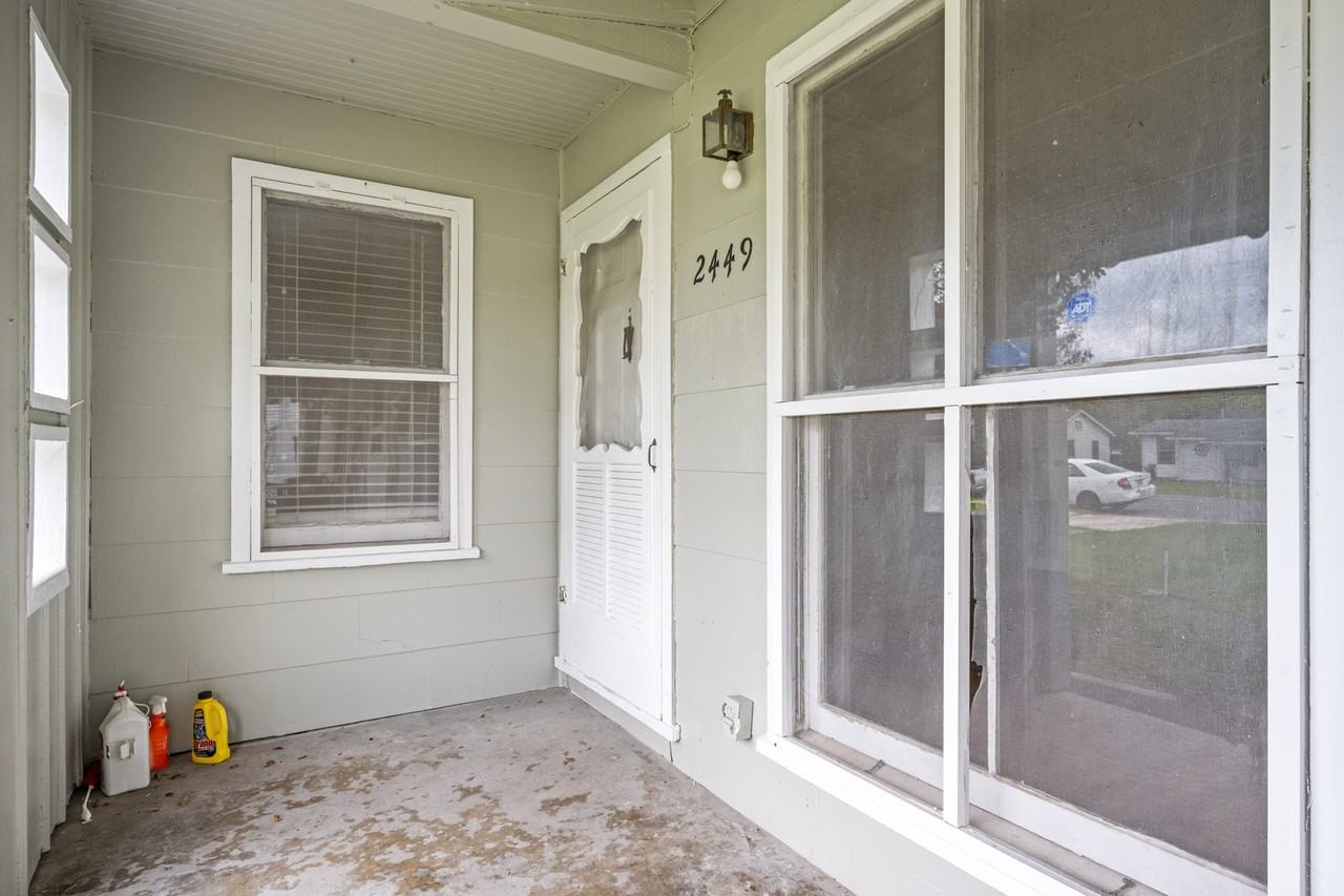 2449 Cincinnati Ave - Photo 3 of 25