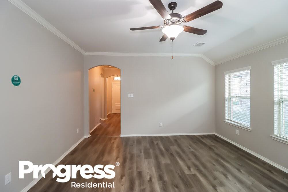 5861 Wake Robin Dr - Photo 3 of 16