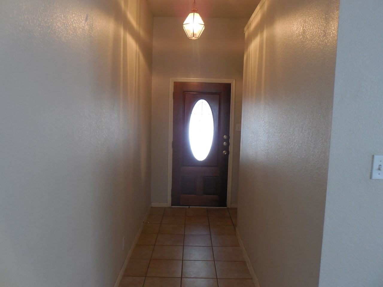 1117 Glendalough Dr - Photo 2 of 14