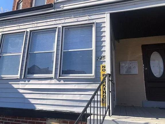 247 Franklin Ave - Photo 2 of 2