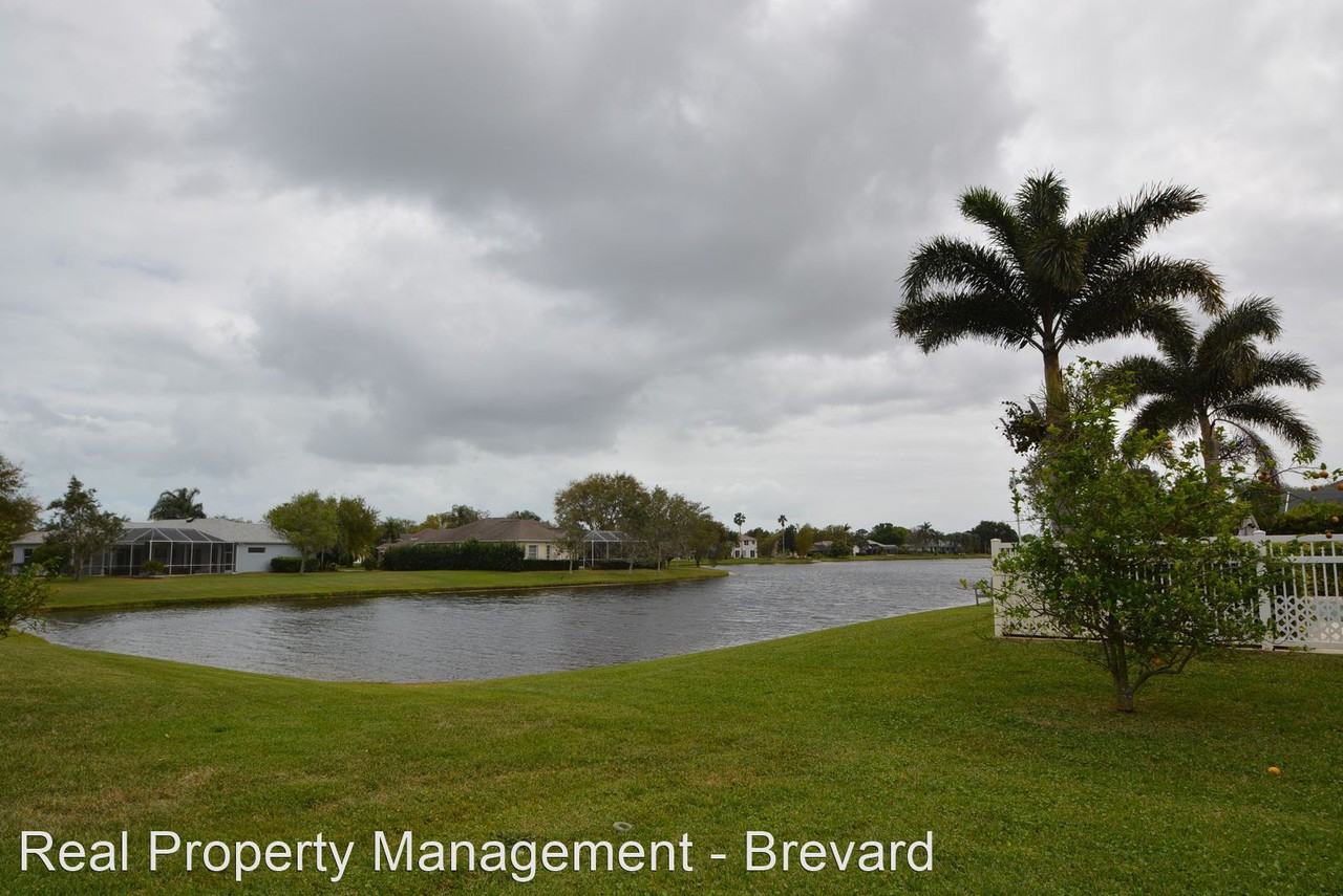 5936 Newbury Cir - Photo 3 of 21