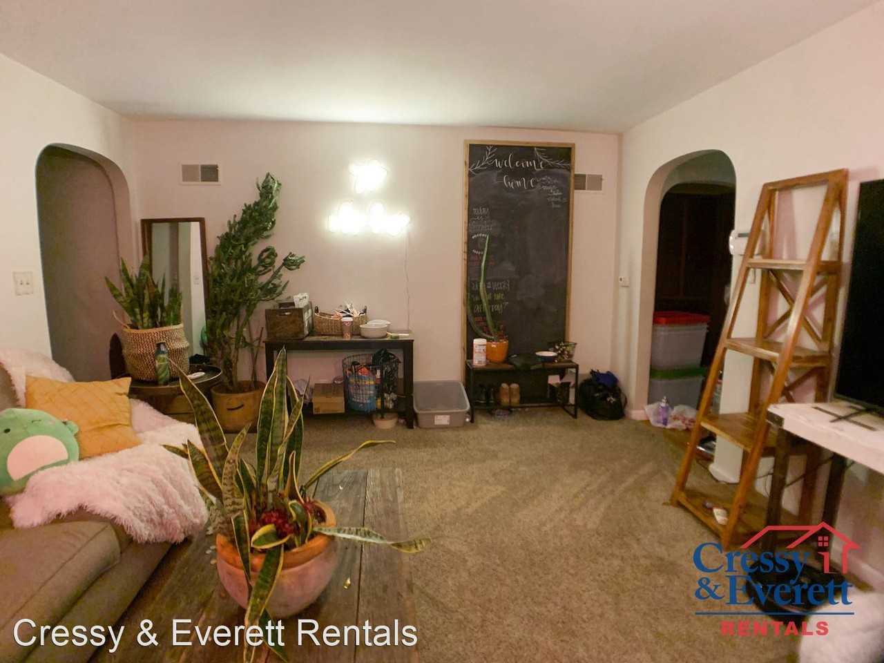 1013 E Irvington Ave - Photo 3 of 16