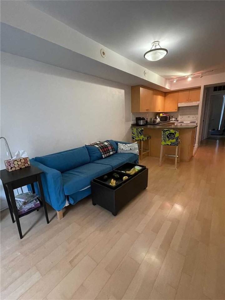 415 Jarvis St - Photo 2 of 11