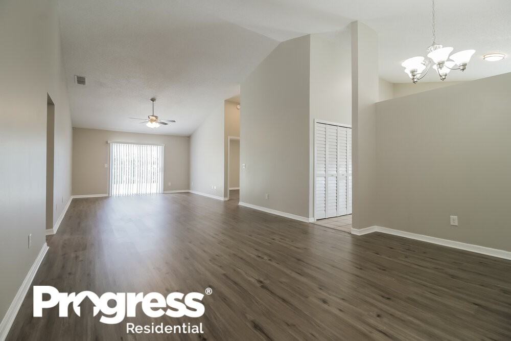 5567 Elizabeth Rose Sq - Photo 3 of 16