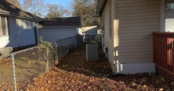 1585 1585 N Gulick Ave 1585 N Gulick Ave - Photo 2 of 11