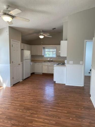 1953 Gulf Bay Ln - Photo 3 of 10