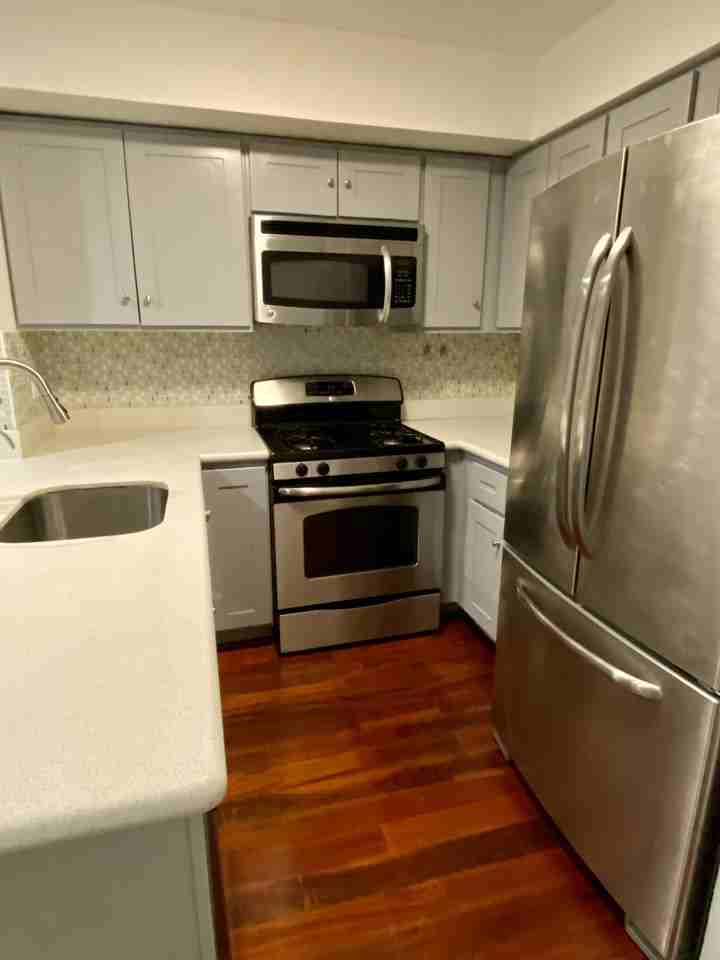 32 Eleanor Pl #1 - Photo 2 of 8