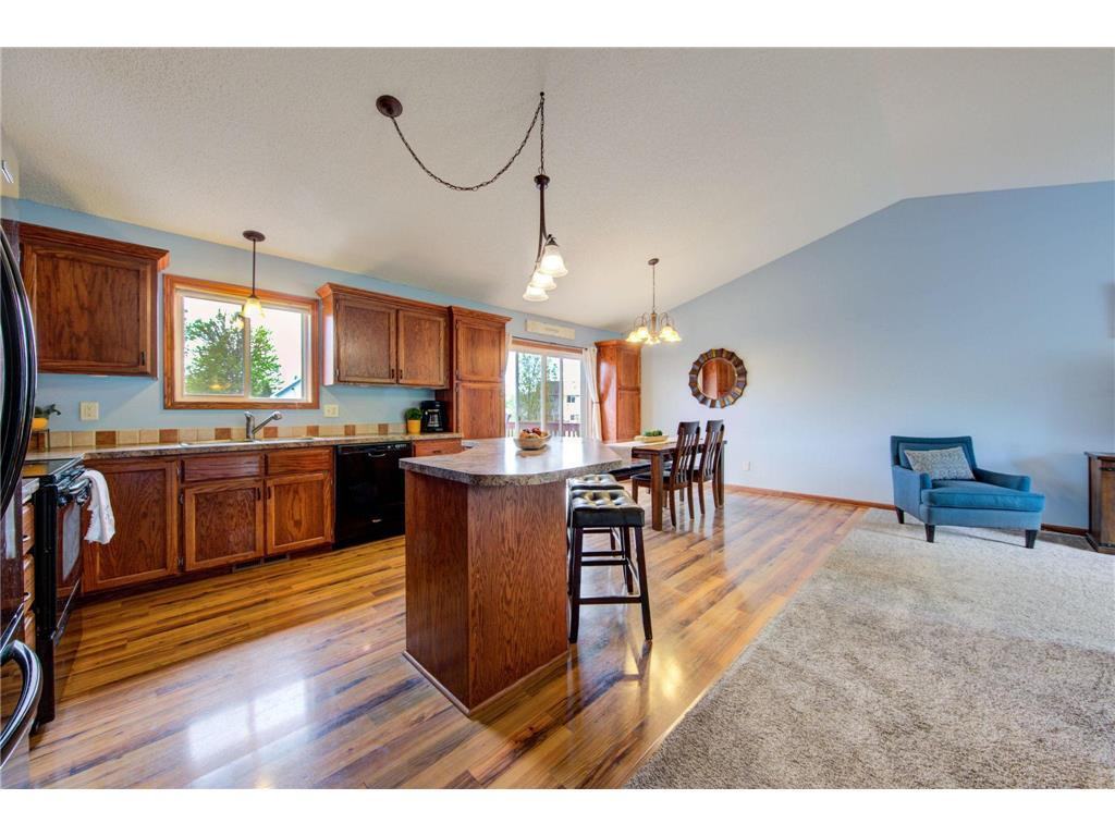 10179 46th Place Northeast - Photo 3 of 7