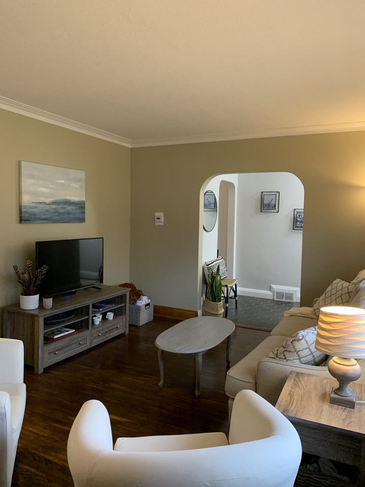 318 Welsh Street - Photo 3 of 33