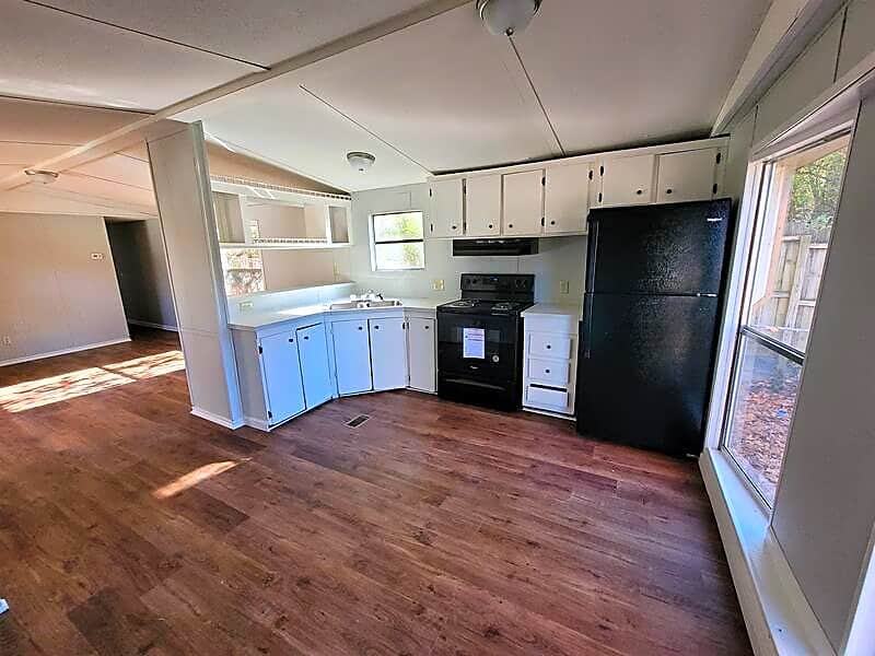 412 Mcelhaney Rd