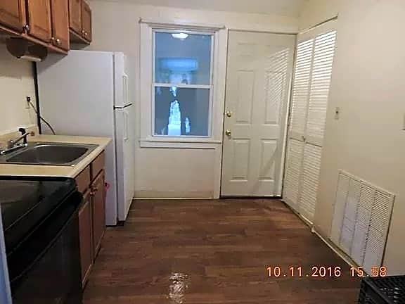 108 Wake St - Photo 3 of 9