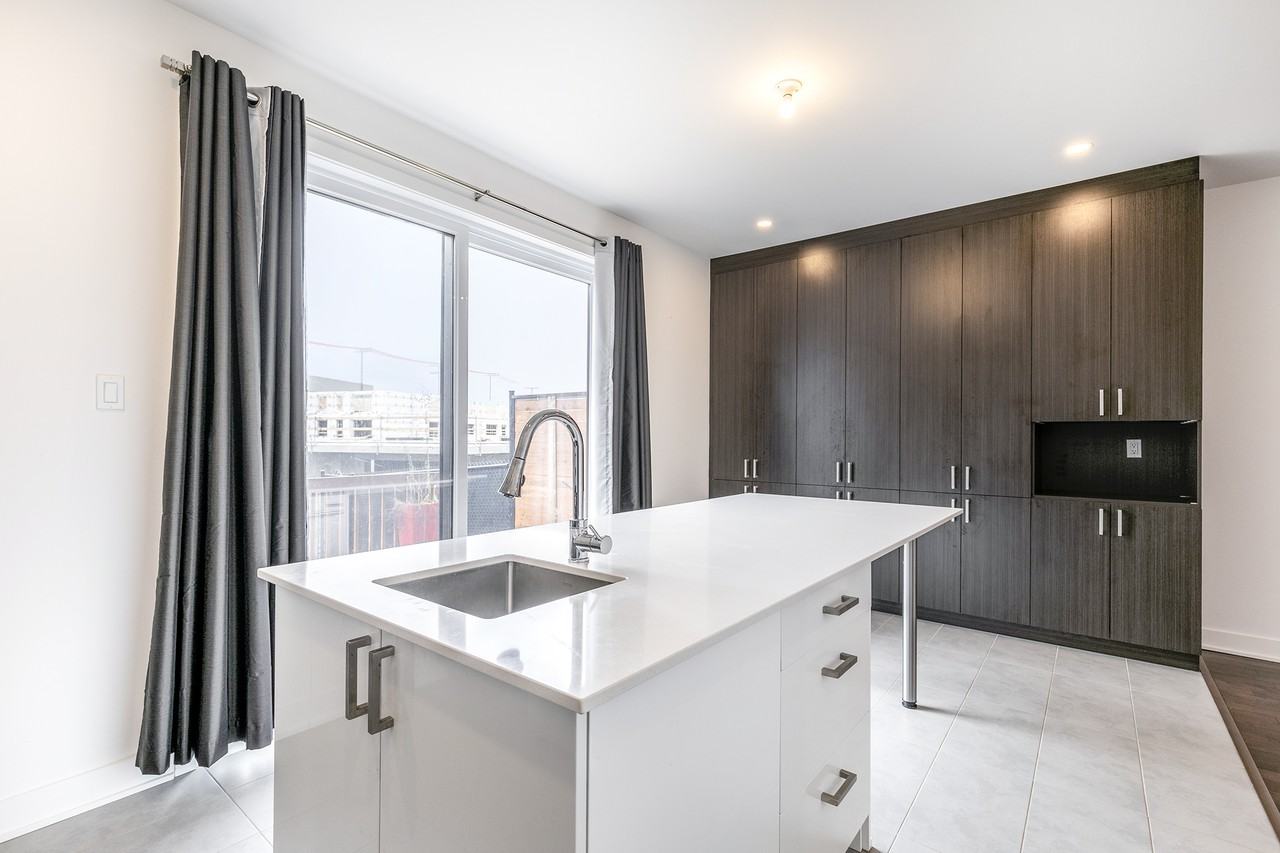 400 Avenue Jenkins - Photo 3 of 5