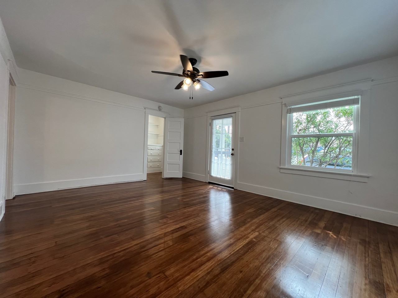 1343 Chelsea Avenue - Photo 2 of 12