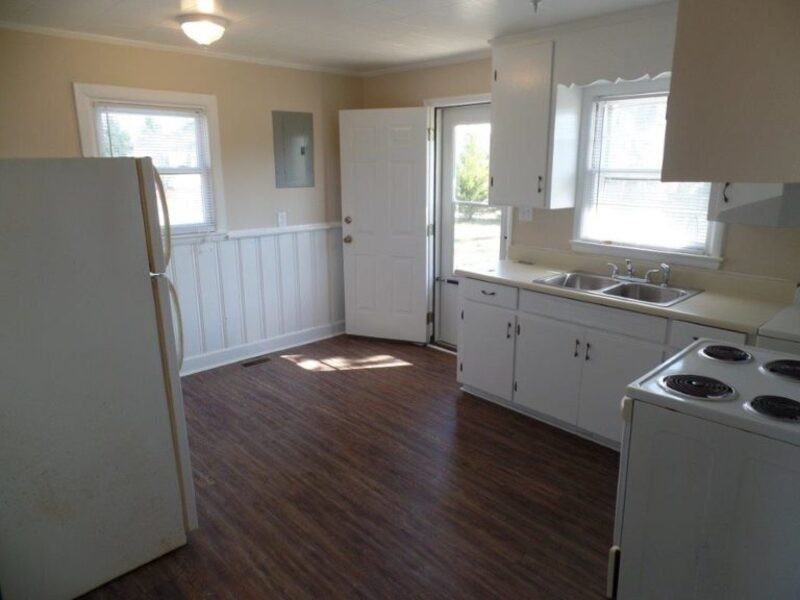 7990 Red Hill Rd - Photo 2 of 10