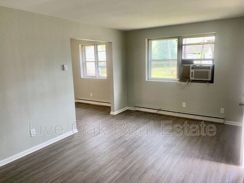 316 Woodview Ave - Photo 3 of 18