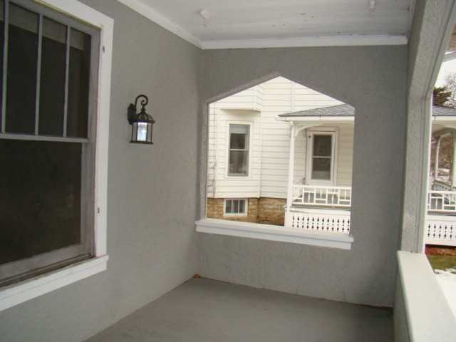 810 N Spring St #810 - Photo 2 of 18