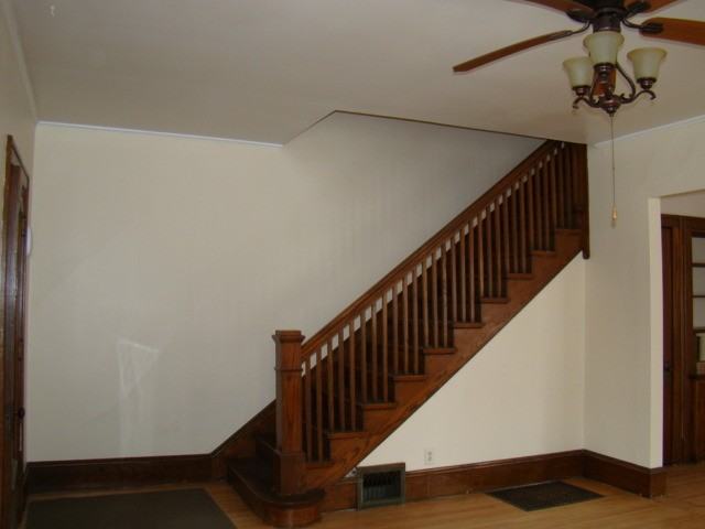 810 N Spring St #810 - Photo 3 of 18