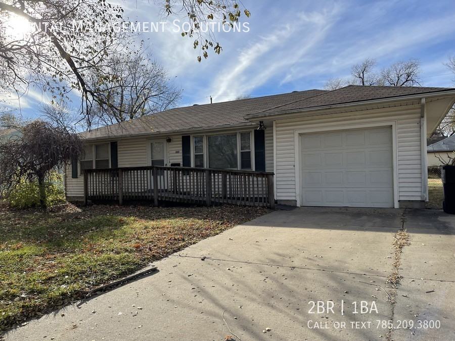 2117 Se Swygart St - Photo 2 of 16