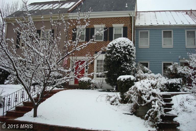 821 S Columbus St - Photo 2 of 21