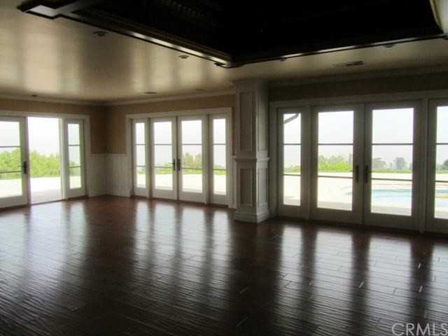 25 Caballeros Rd - Photo 3 of 9