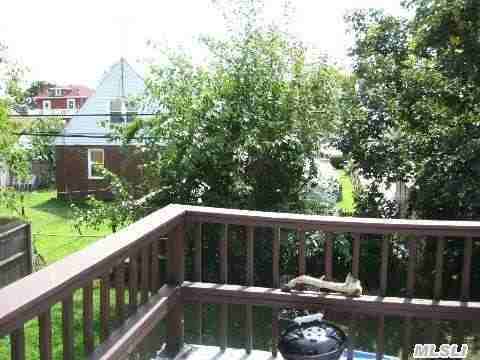 112 E Fulton St - Photo 3 of 12