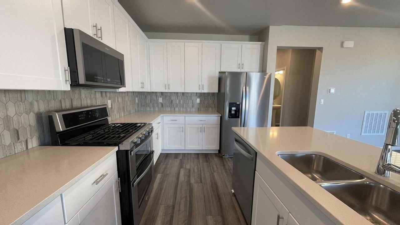 841 Morning Glory Rd - Photo 5 of 17