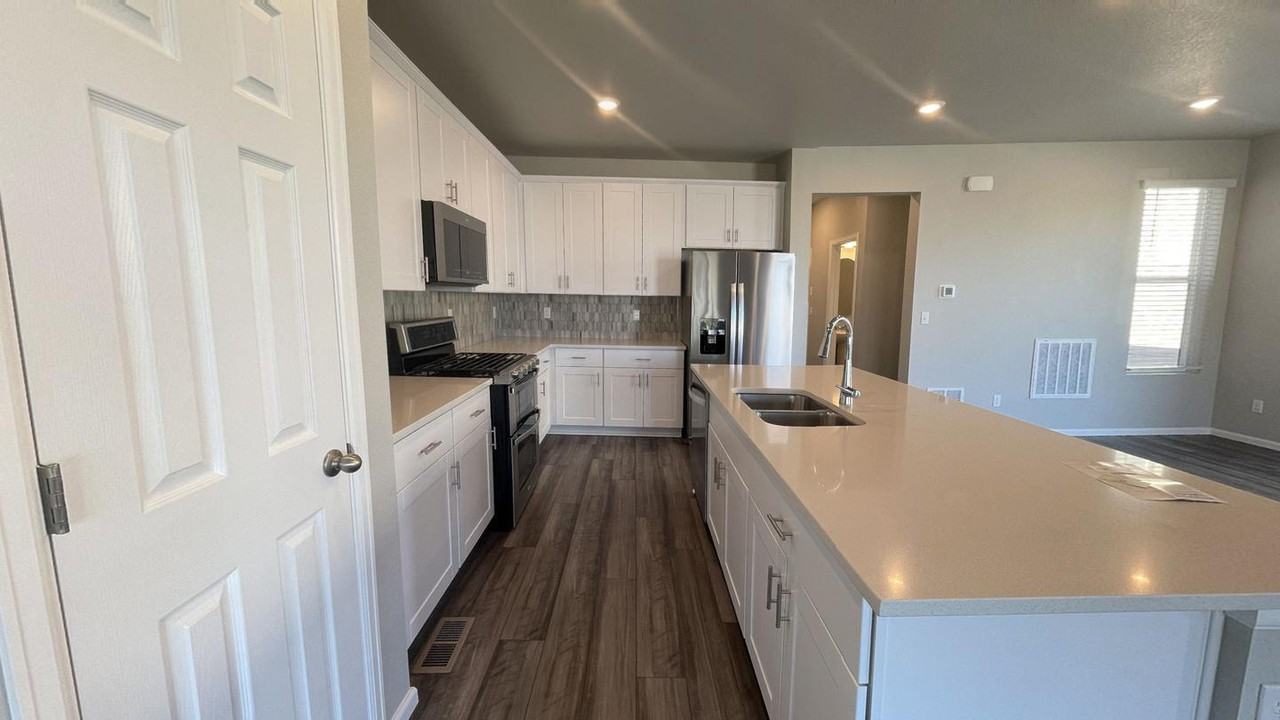 841 Morning Glory Rd - Photo 6 of 17