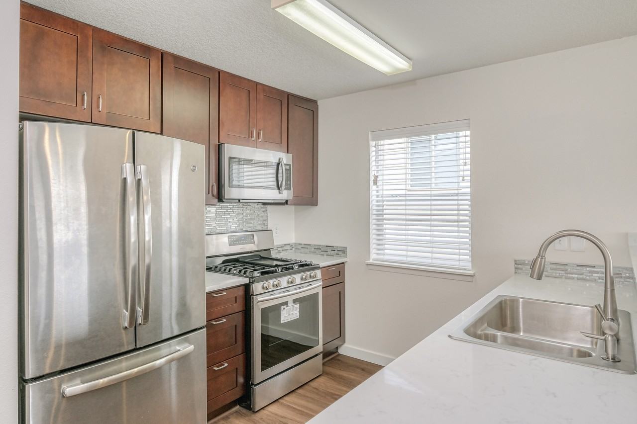 15072 Nw Central Dr #1