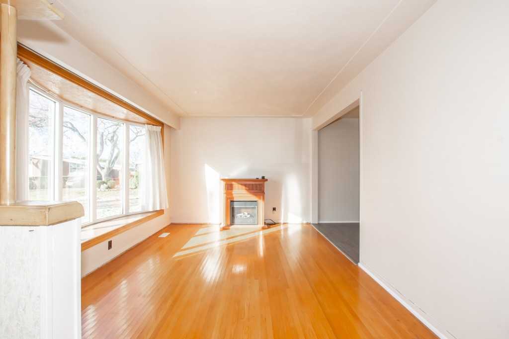 8 Eldrid Court - Photo 3 of 19