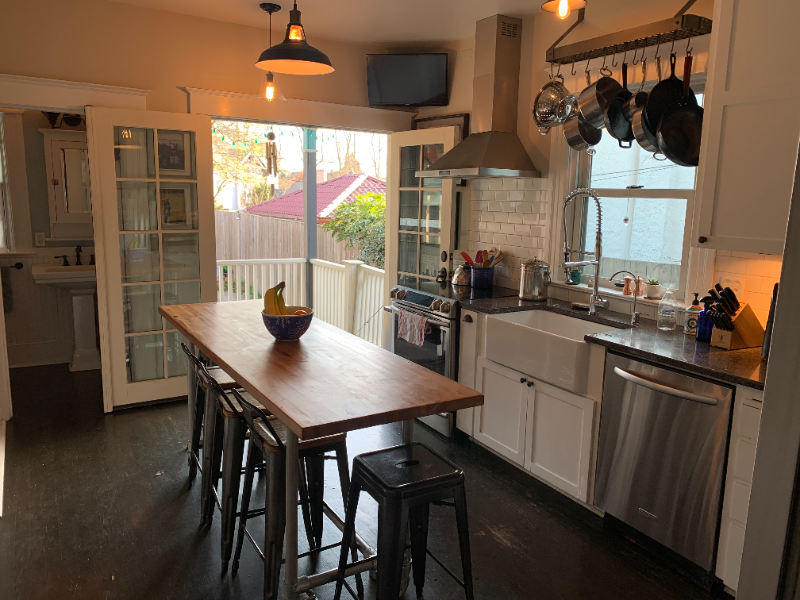 1538 Se Holly St - Photo 2 of 11