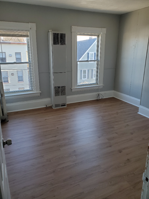 490 Pine St #3 - Photo 6 of 10