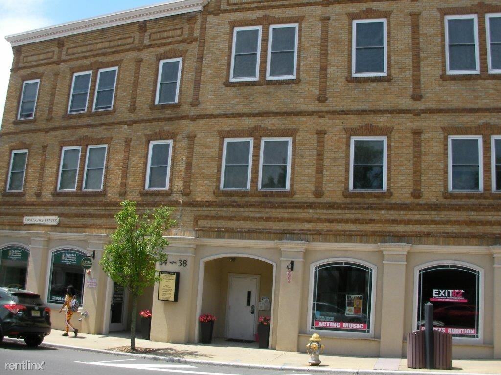 34 Main St - Photo 2 of 11