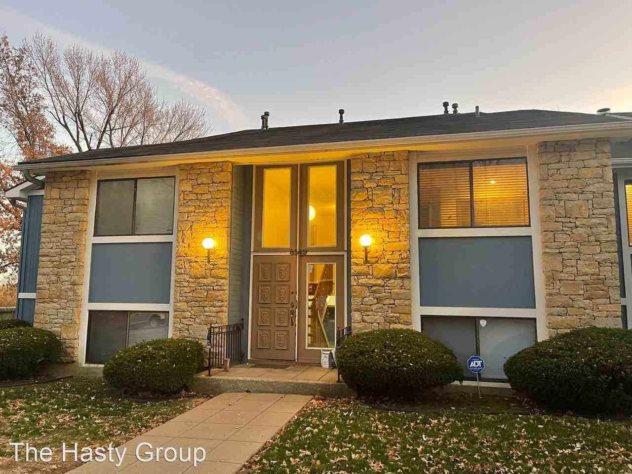 8149 Holmes Rd - Photo 2 of 12