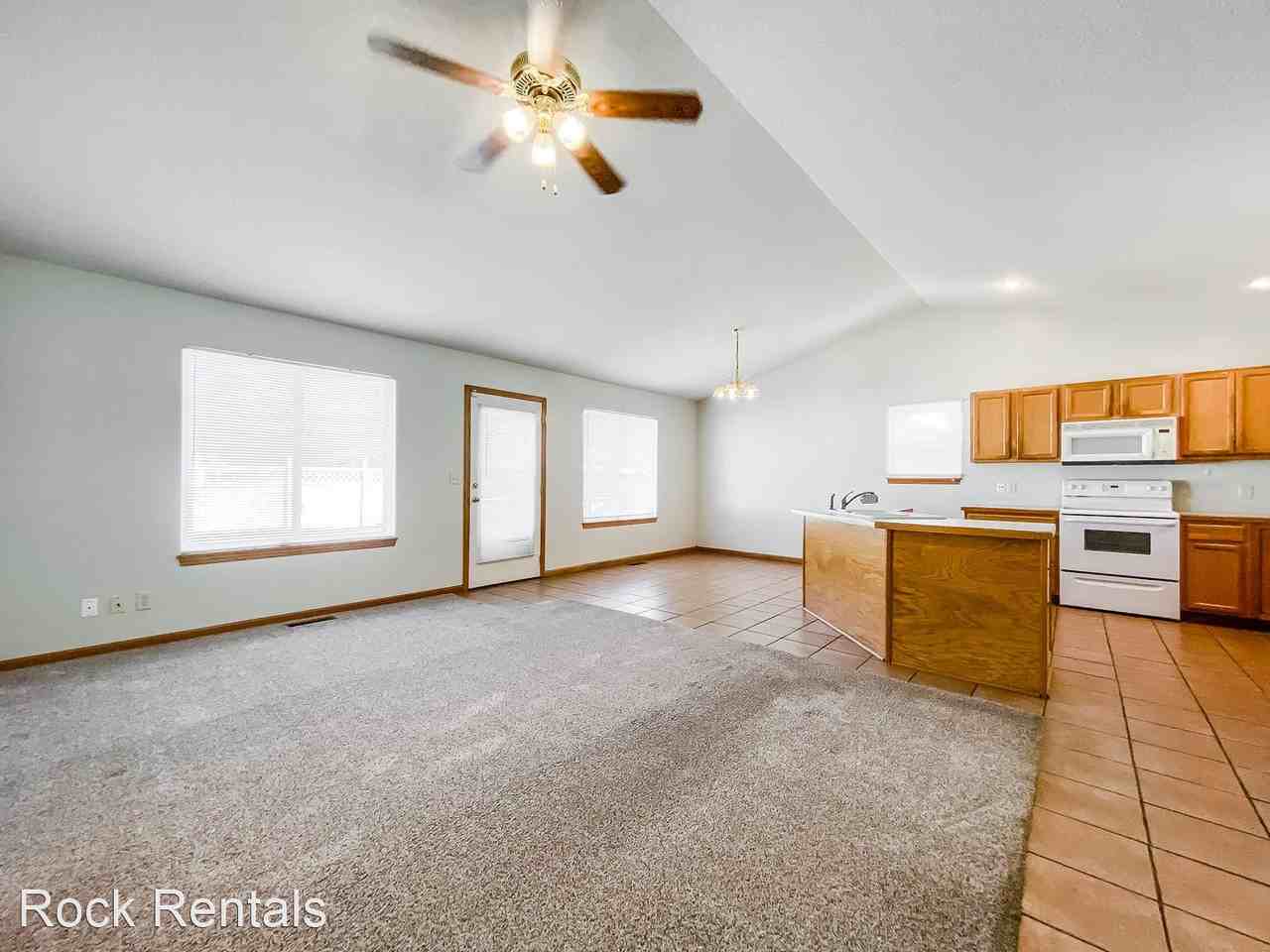 3400 Amanda St - Photo 3 of 15