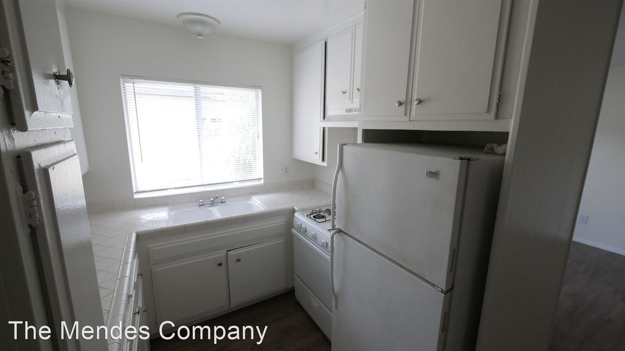 4055 Van Dyke Ave - Photo 3 of 15