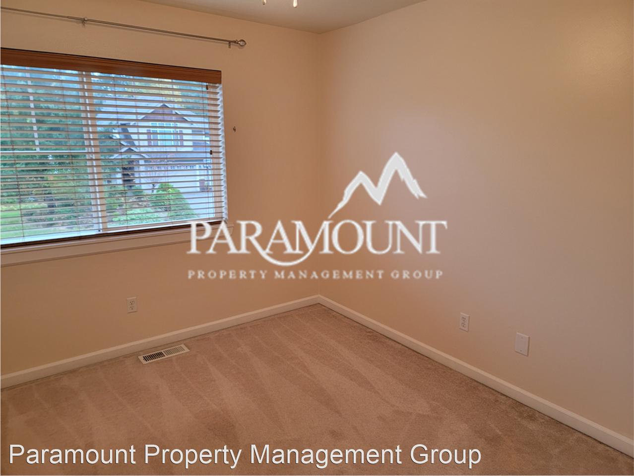 7918 Yosemite Pl Se - Photo 2 of 17