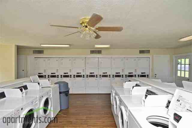 Peachtree Place - Photo 3 of 17