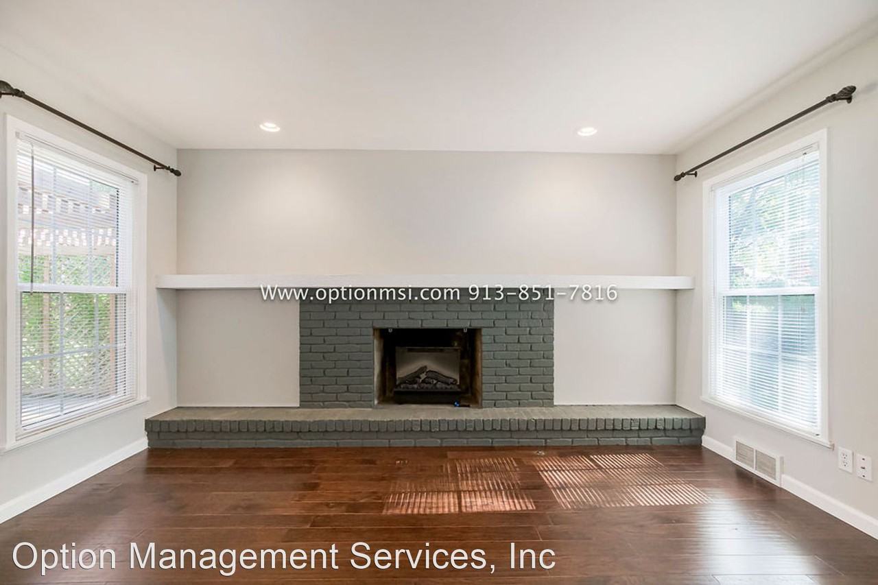 9913 Foster St - Photo 3 of 31
