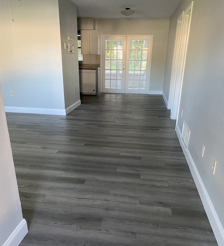 609 Princeton St - Photo 4 of 12